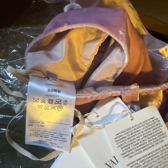 Valentino Velvet Halter Crop Top In Water Lilac - Picture 4 of 4